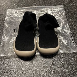5/$20 Black Toddler Shoe Socks